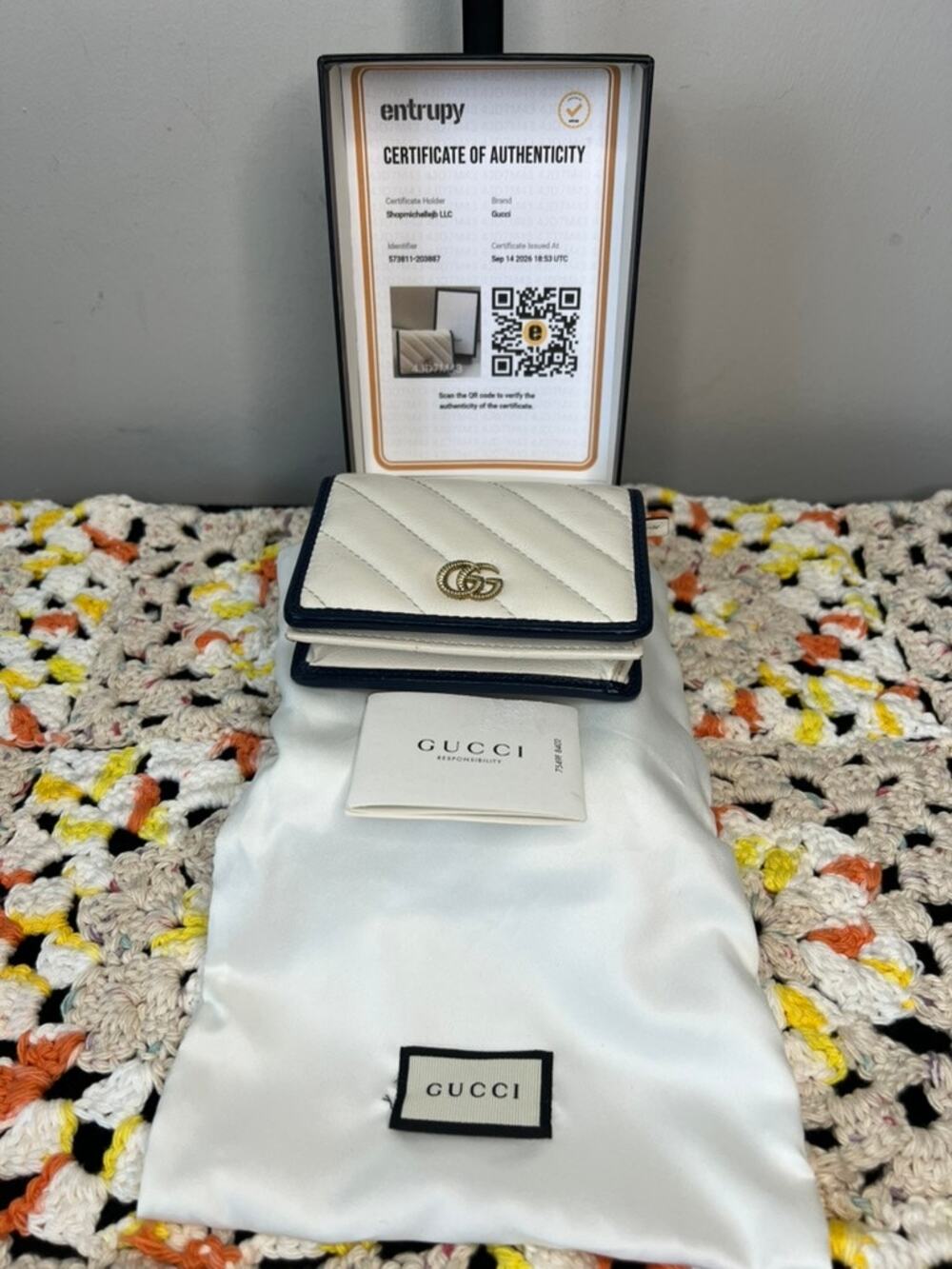 Gucci GG Marmont 573811 Ivory & Navy Quilted Leather Compact Wallet